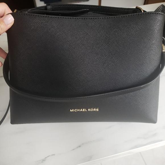 Michael Kors Handbag - Picture 1 of 6